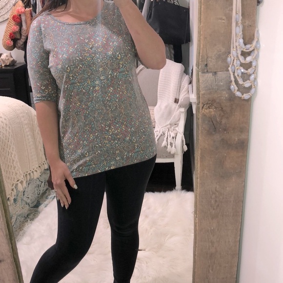 LulaRoe size xxsmall Irma top; new w/tags - Picture 1 of 6